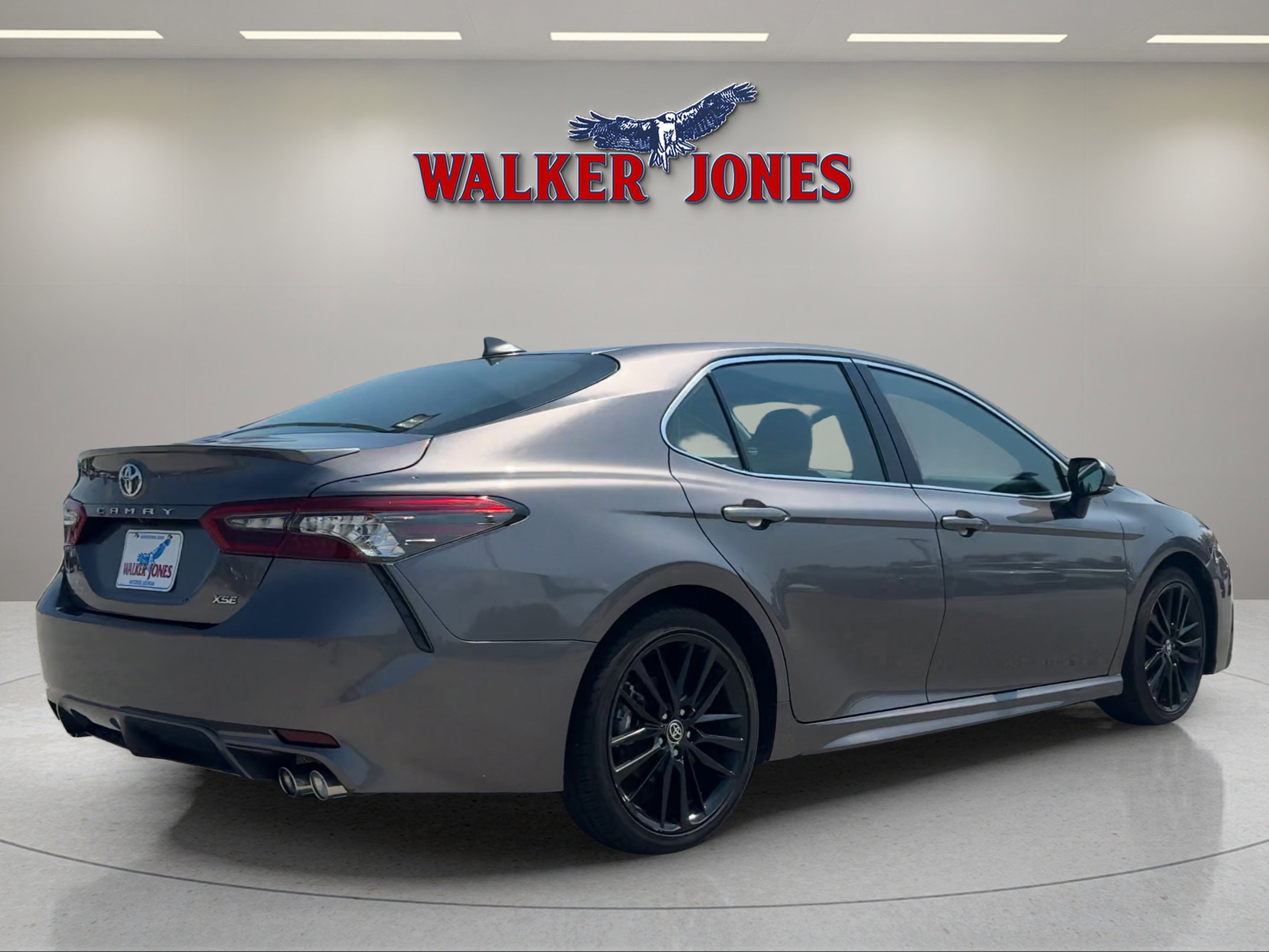 2023 Toyota Camry XSE photo 3