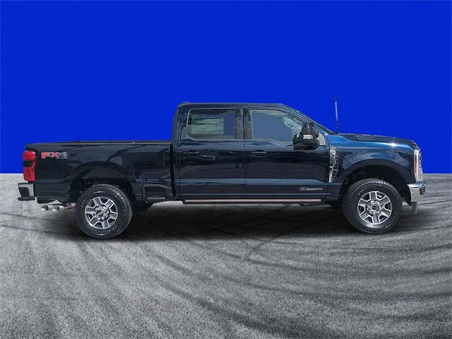 2025 Ford F-350 Lariat photo 2