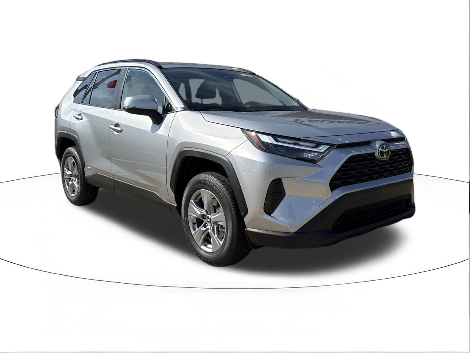 2025 Toyota RAV4 XLE's photo
