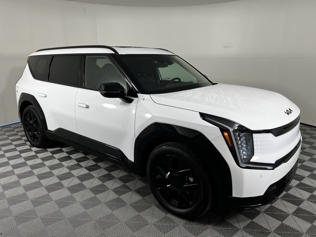 2026 Kia EV9 Land's photo