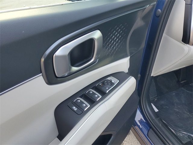 2025 Kia Sorento S photo 7