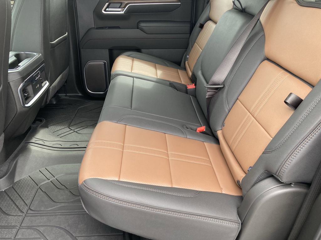 2026 Chevrolet Silverado 1500 High Country photo 19