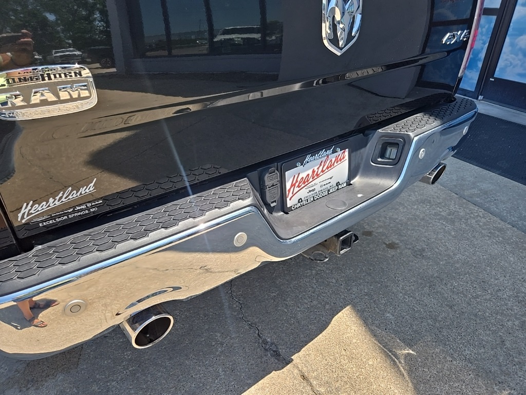 2017 Ram 1500 Laramie photo 24