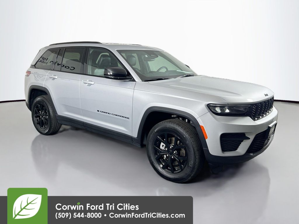 2024 Jeep Grand Cherokee Altitude's photo