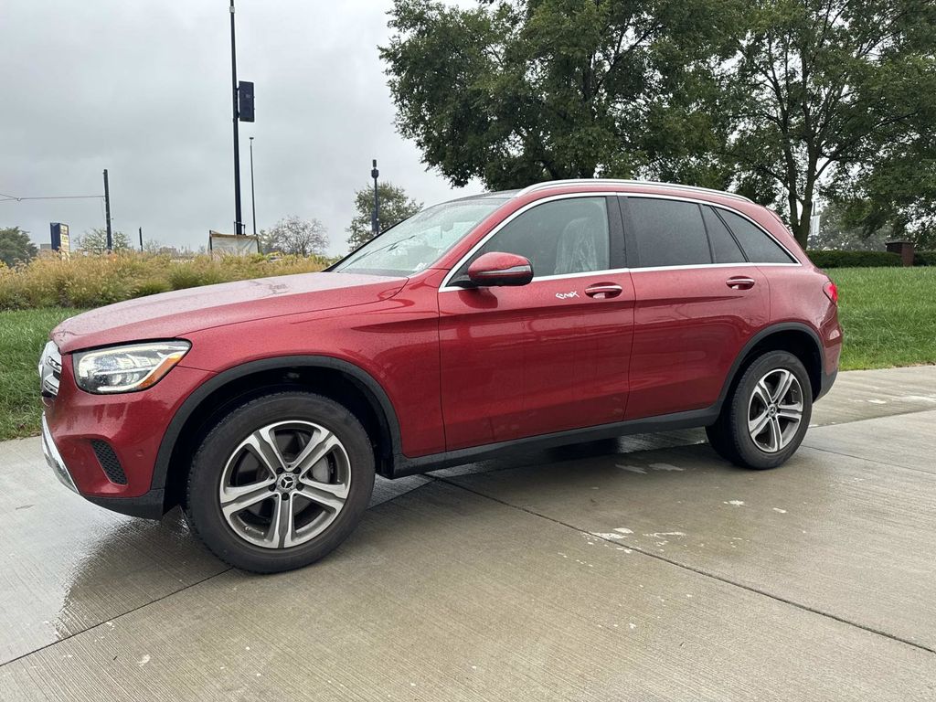 2022 Mercedes Benz GLC 300 4MATIC photo 2