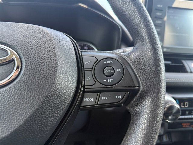 2022 Toyota RAV4 XLE photo 19