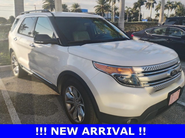 2013 Ford Explorer XLT photo 3