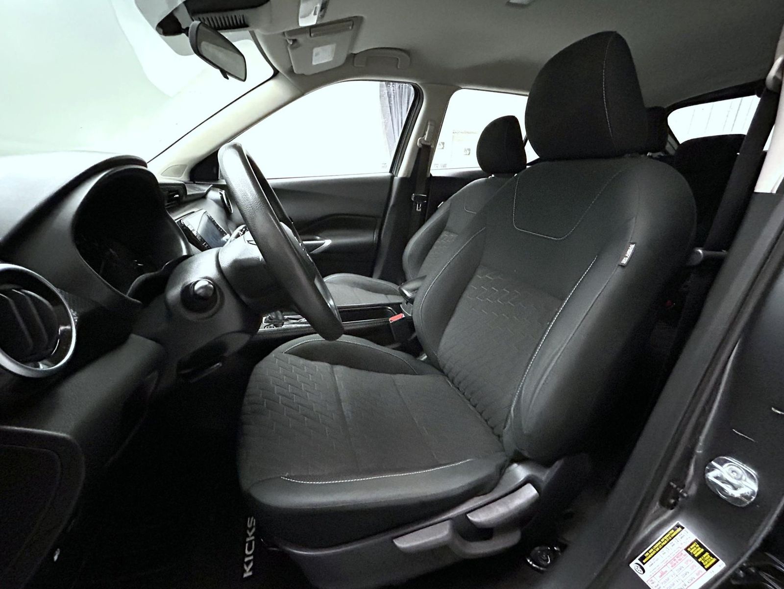 2021 Nissan Kicks SV photo 10
