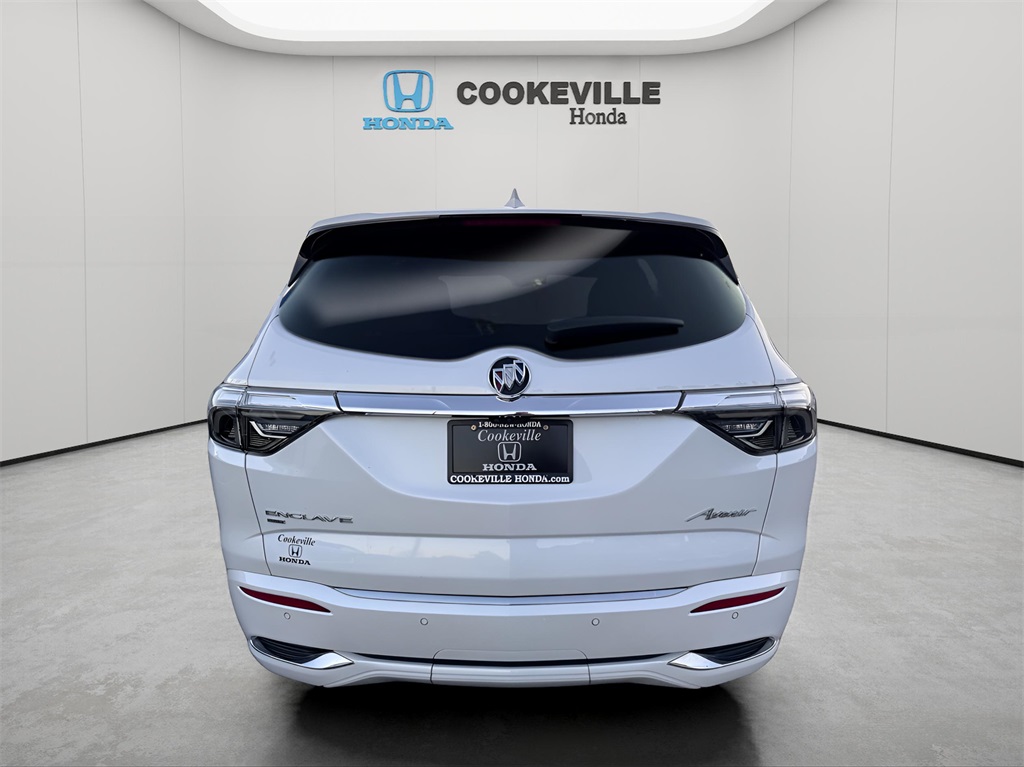2023 Buick Enclave Avenir photo 2