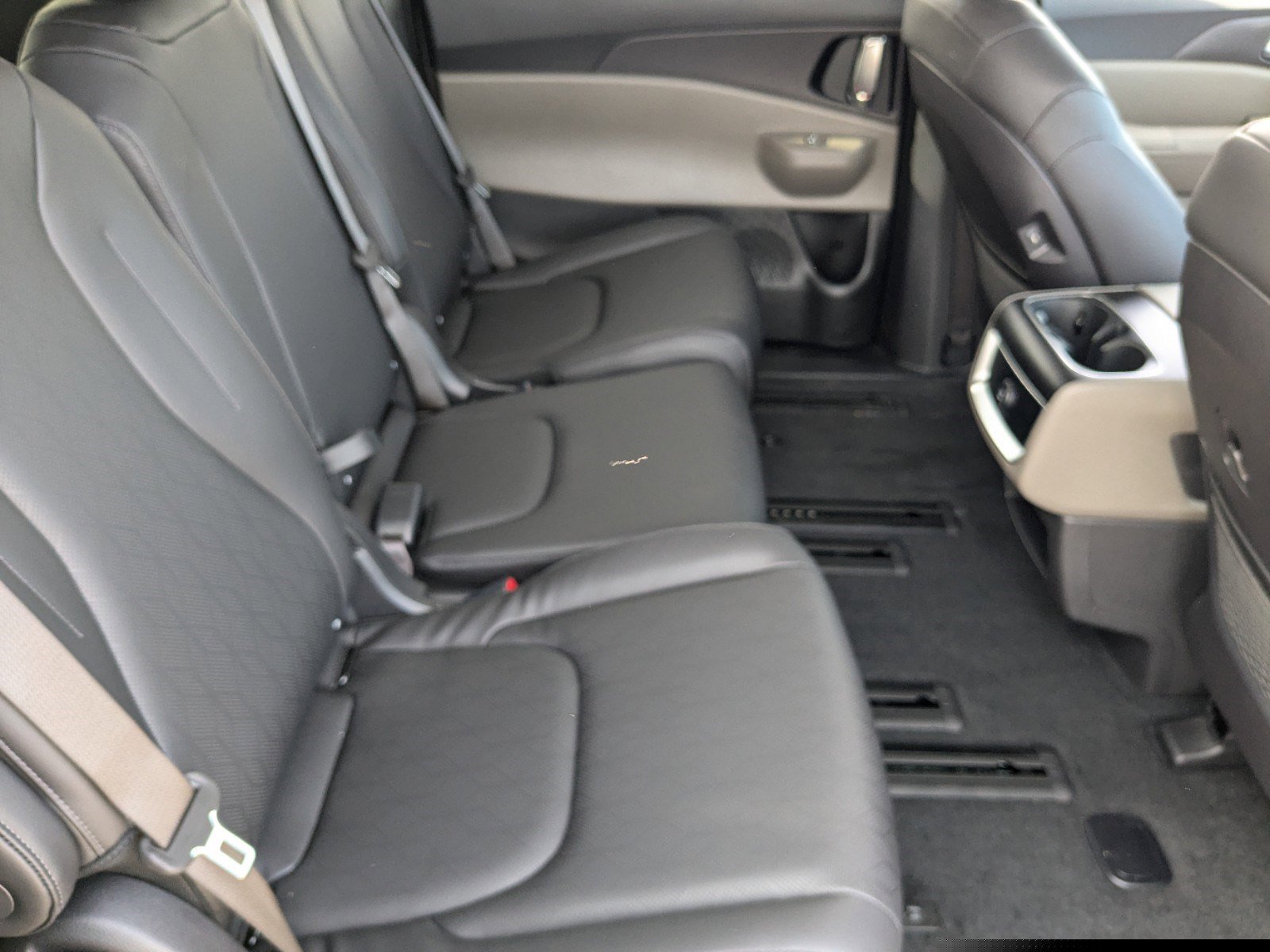 2025 Kia Carnival EX photo 12