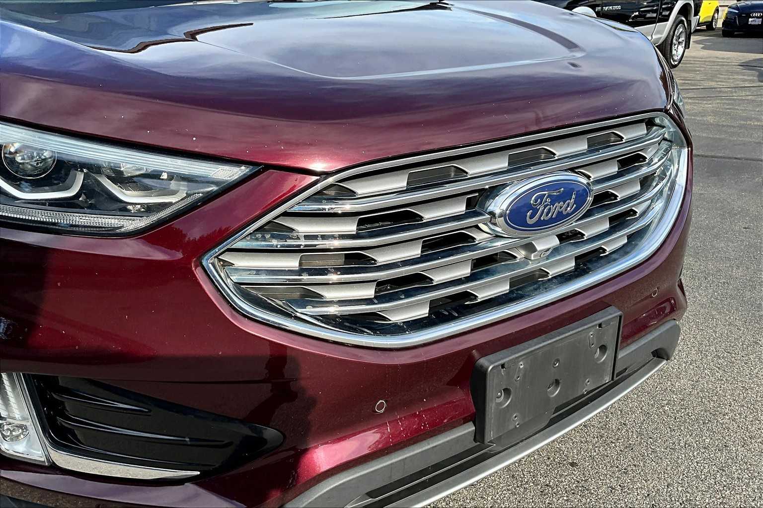 2019 Ford Edge Titanium photo 30