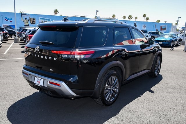 2025 Nissan Pathfinder SL photo 4