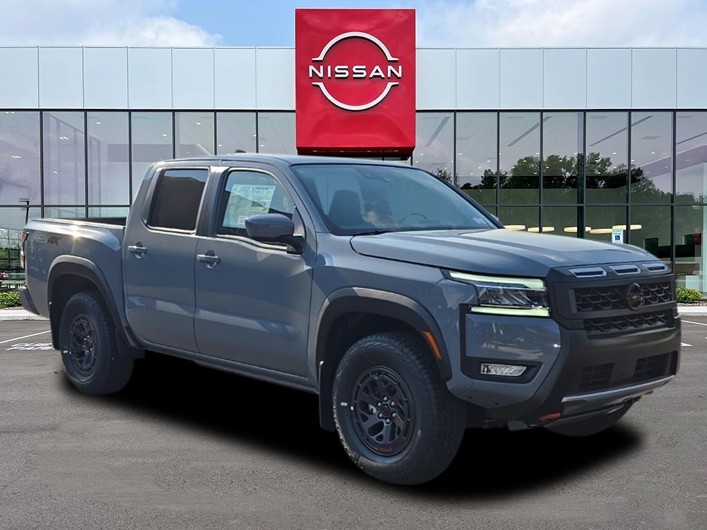 2025 Nissan Frontier Crew Cab PRO-4X photo 2