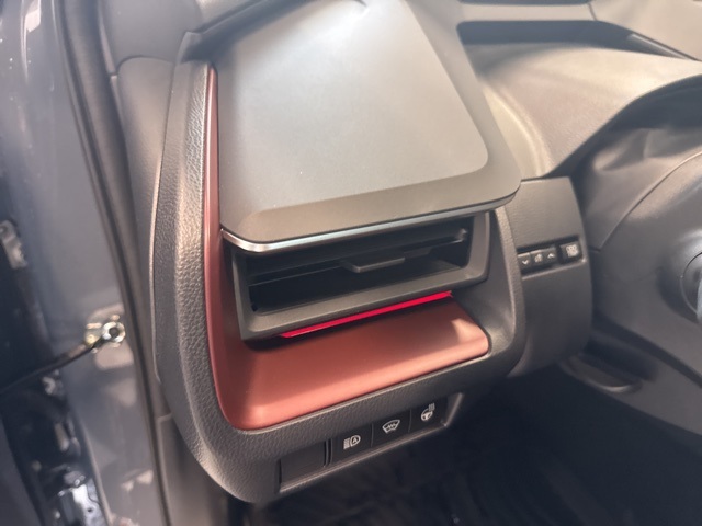 2026 Toyota Prius Plug-in Base photo 16