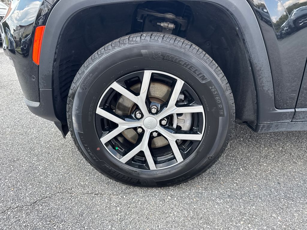 2024 Jeep Grand Cherokee Limited photo 4