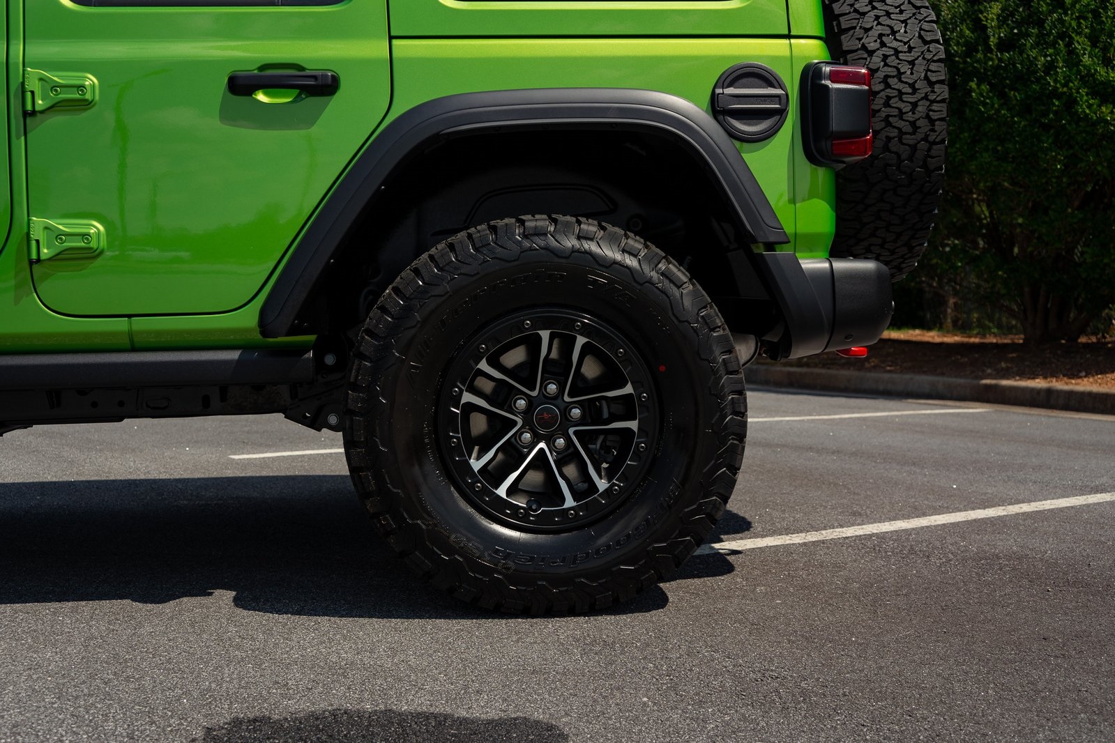 2025 Jeep Wrangler Rubicon photo 12