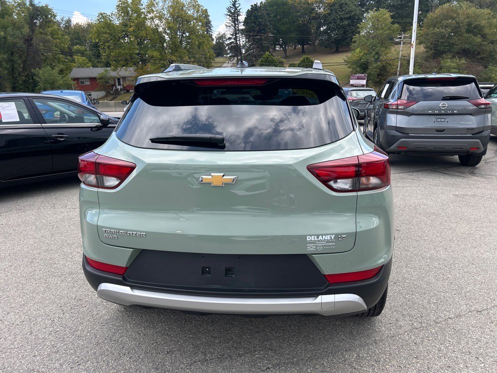 2025 Chevrolet Trailblazer LT photo 4