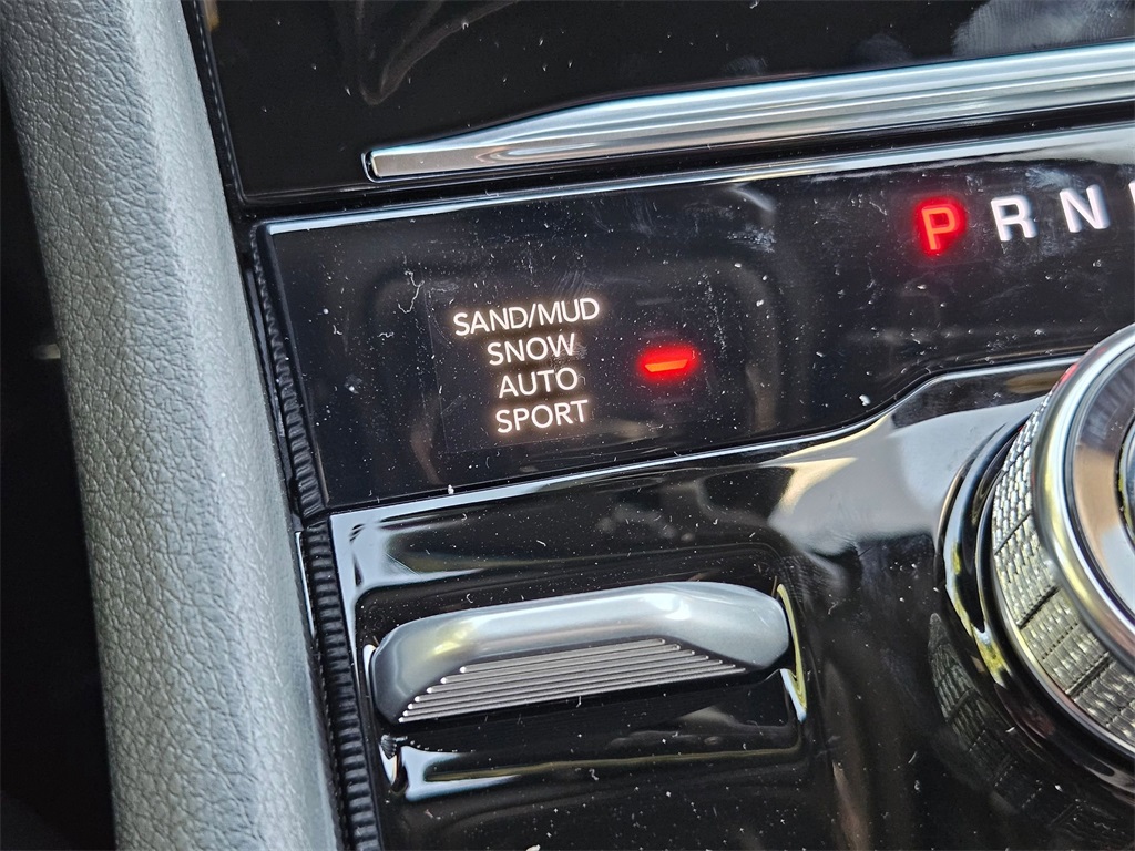2025 Jeep Grand Cherokee Limited photo 31
