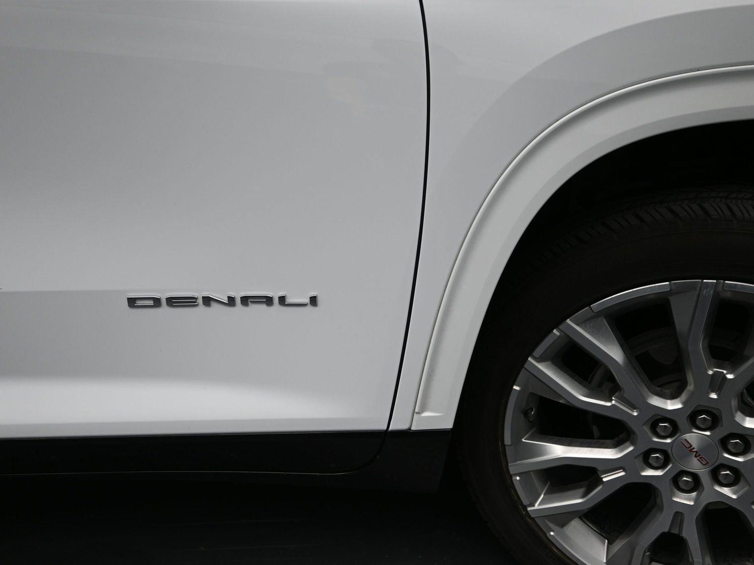 2024 Gmc Acadia Denali photo 4