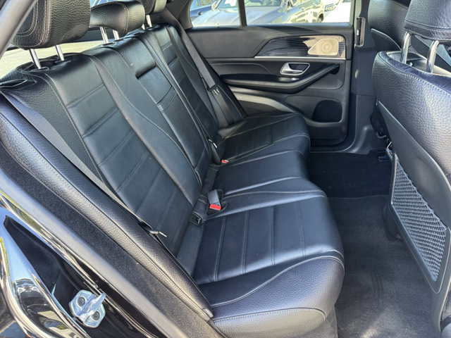 2026 Mercedes Benz GLE 580 4MATIC photo 3