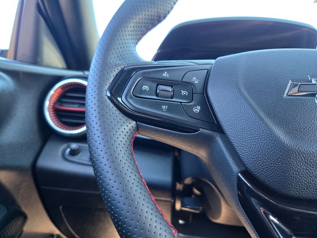 2025 Chevrolet Trax photo 22