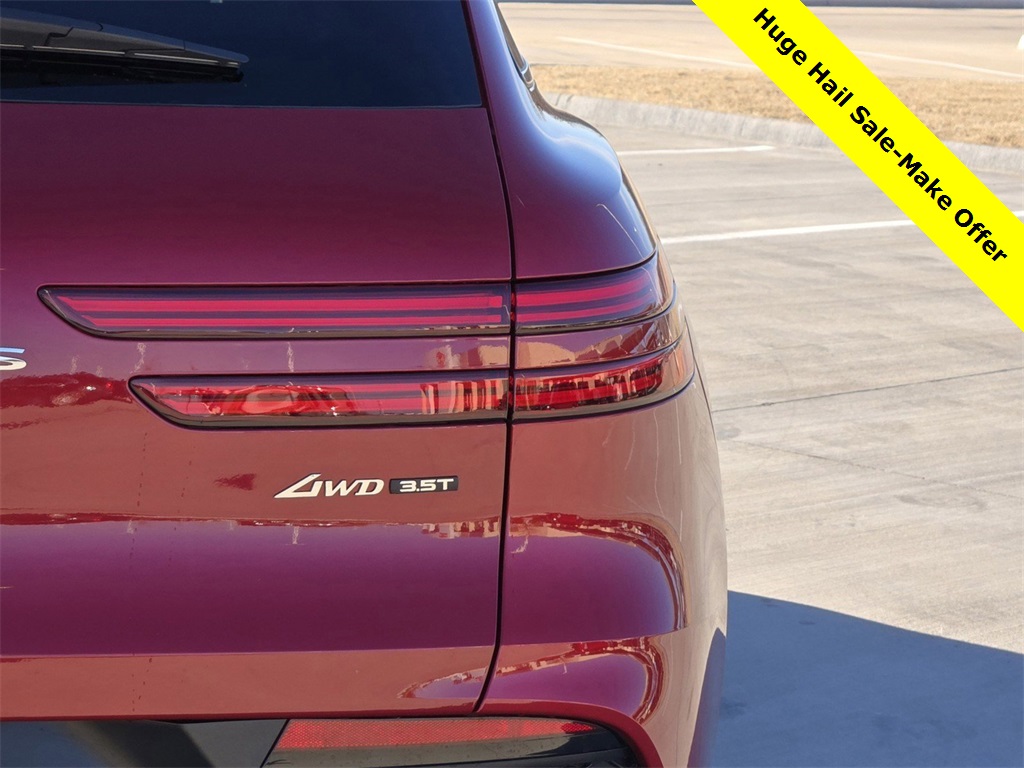 2024 Genesis GV70 3.5T Sport photo 3