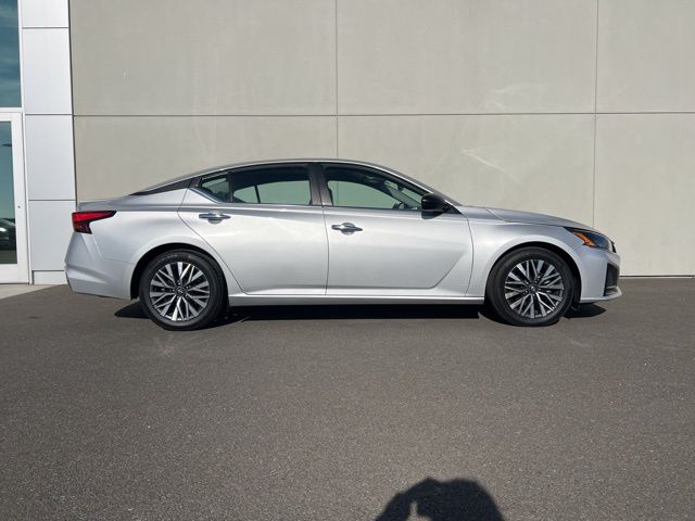 Used 2024 Nissan Altima SV with VIN 1N4BL4DV6RN338716 for sale in Sunnyside, WA