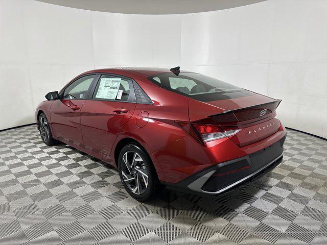 2025 Hyundai Elantra SEL Sport photo 5