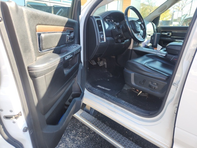 2015 Ram 2500 Laramie photo 3