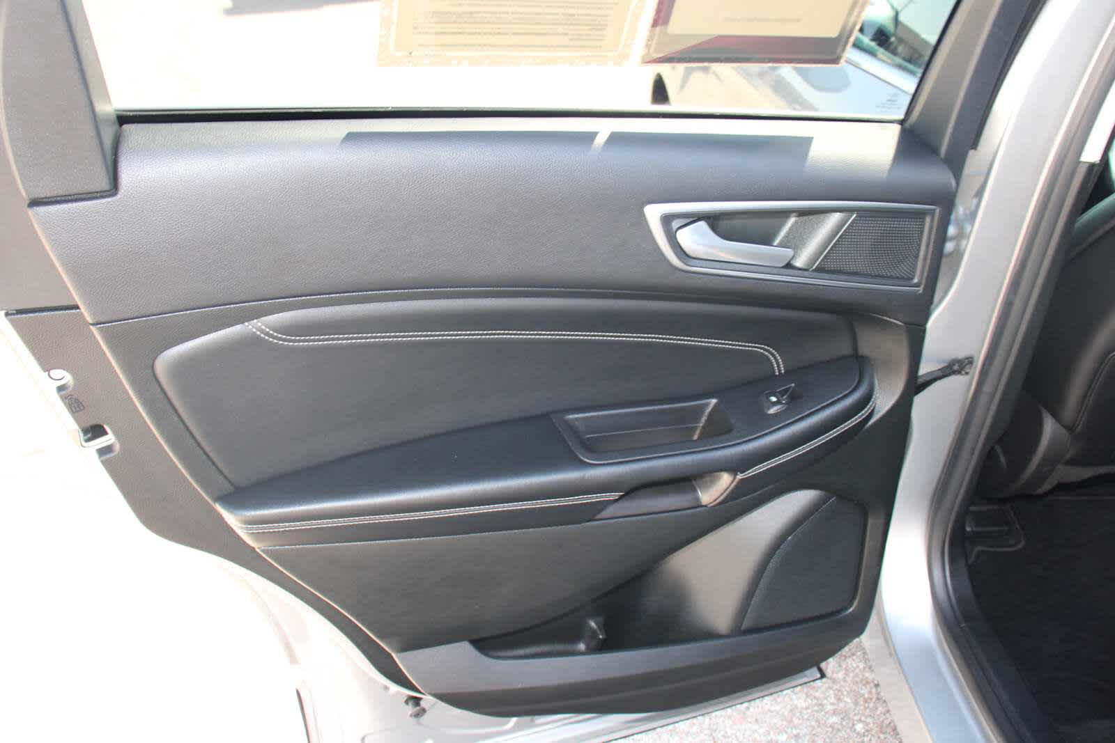 2022 Ford Edge Titanium photo 41