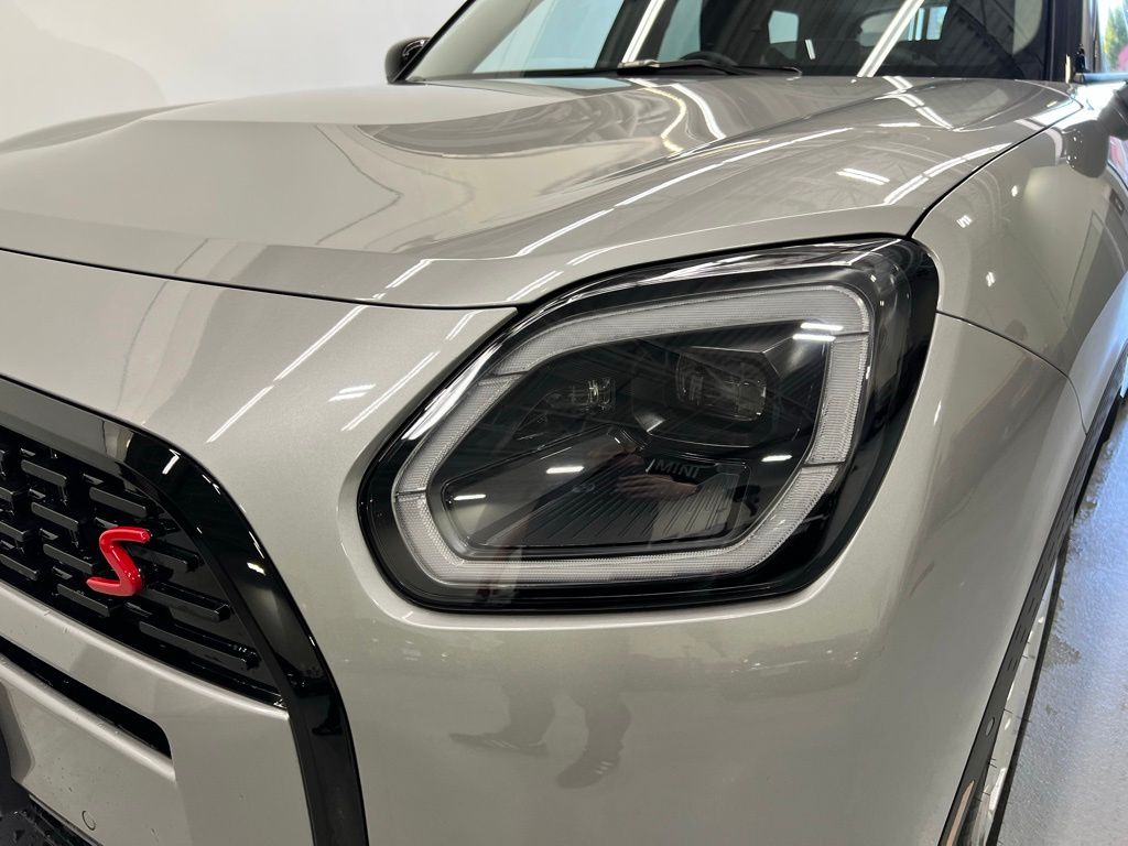 2025 Mini Cooper S ALL4 photo 4