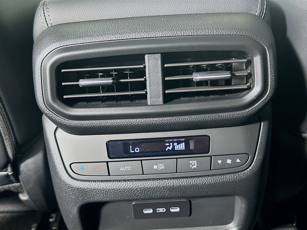 2025 Honda Pilot Touring photo 14