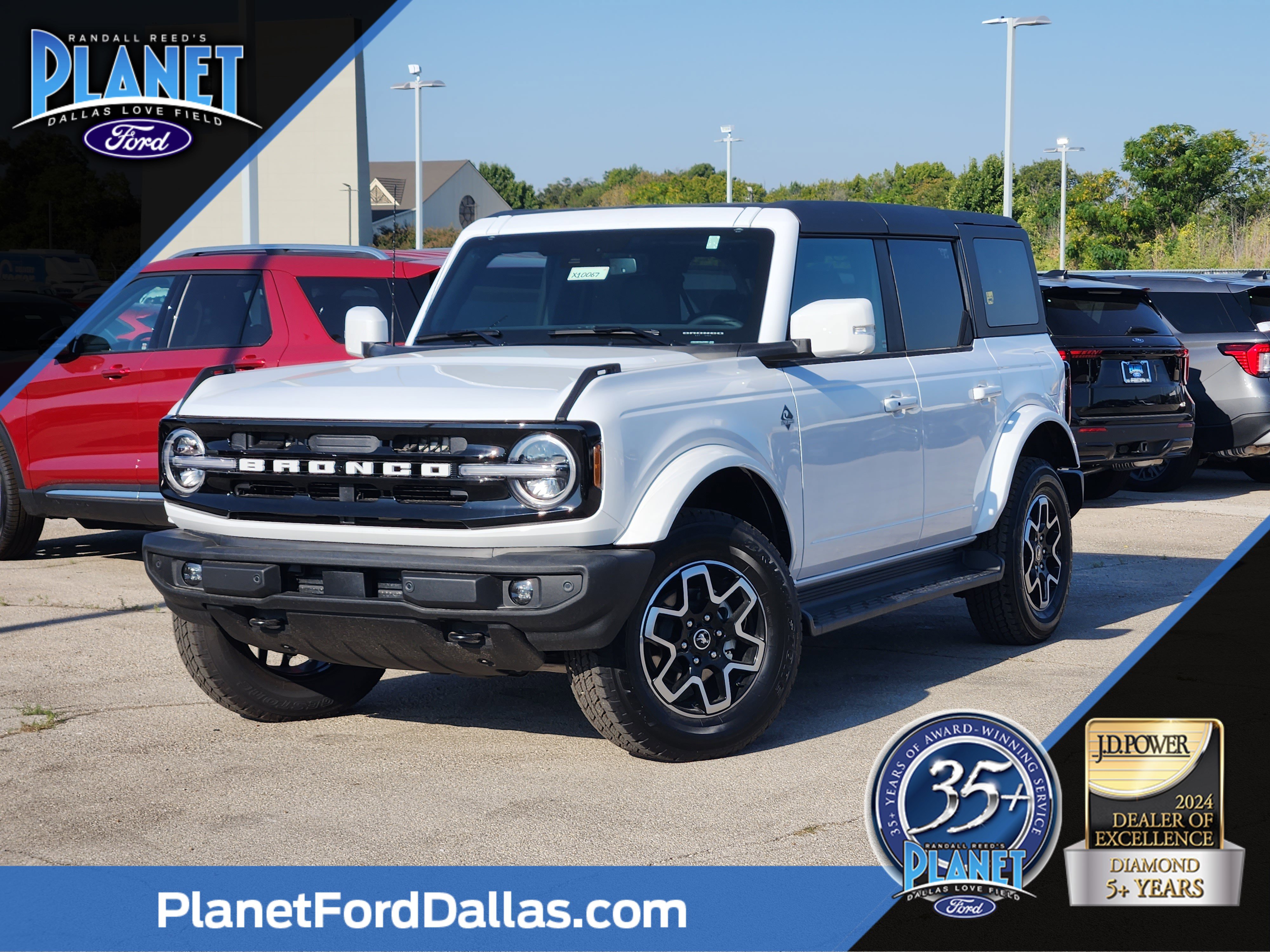 2025 Ford Bronco 4-Door Outer Banks's photo