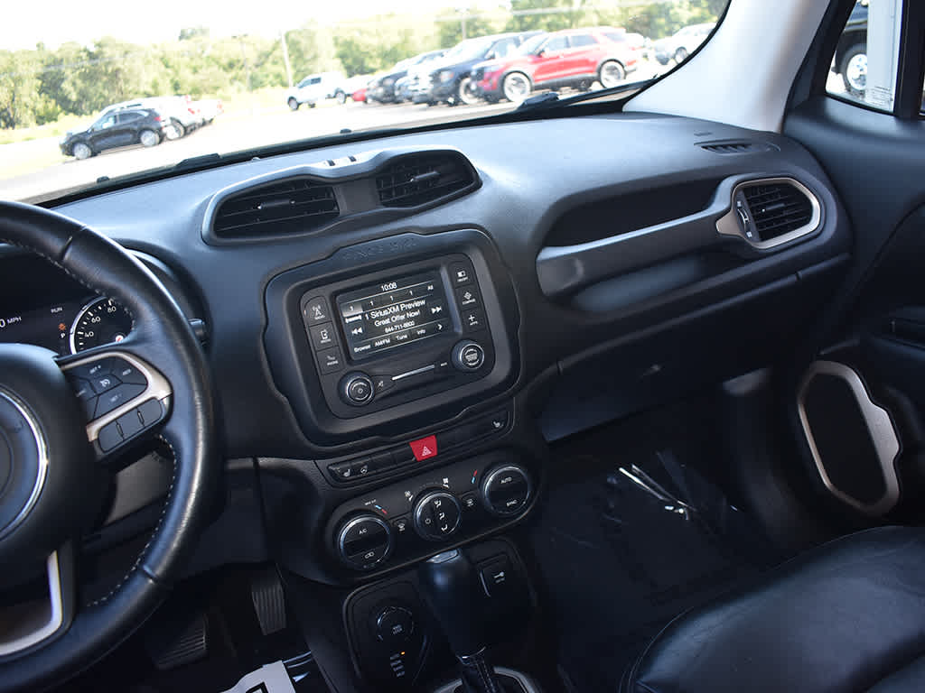 2017 Jeep Renegade Limited photo 17