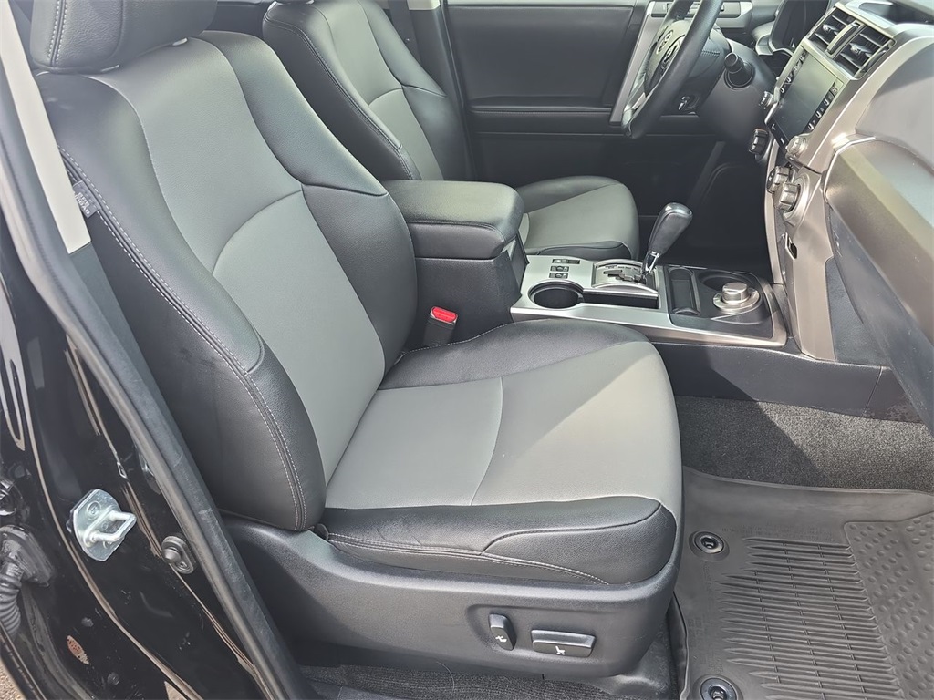 2021 Toyota 4Runner SR5 Premium photo 29