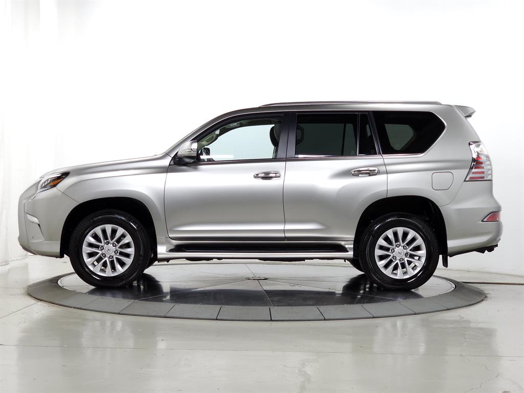 2023 Lexus GX 460 photo 2