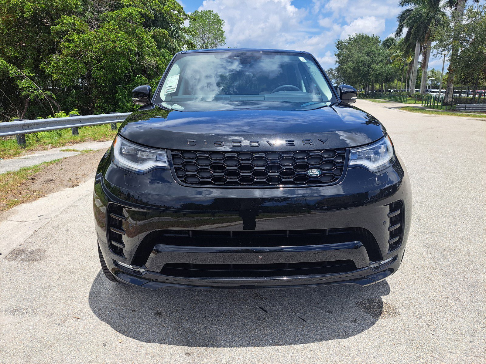 2025 Land Rover Discovery SE photo 6