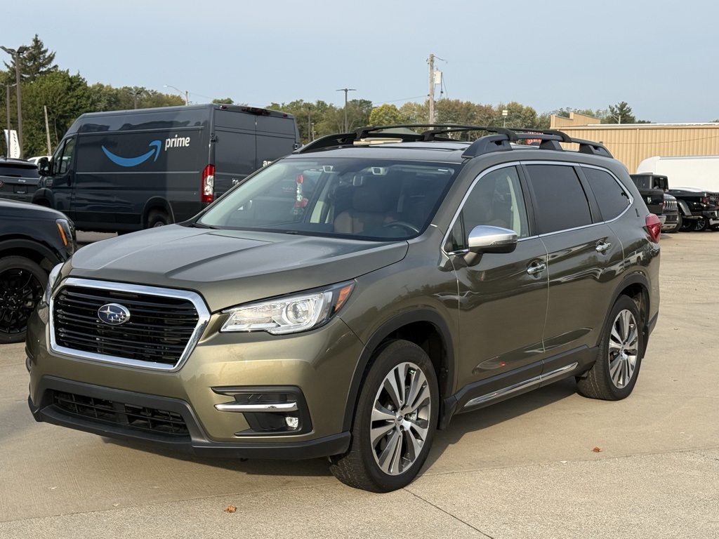2022 Subaru Ascent Touring photo 3