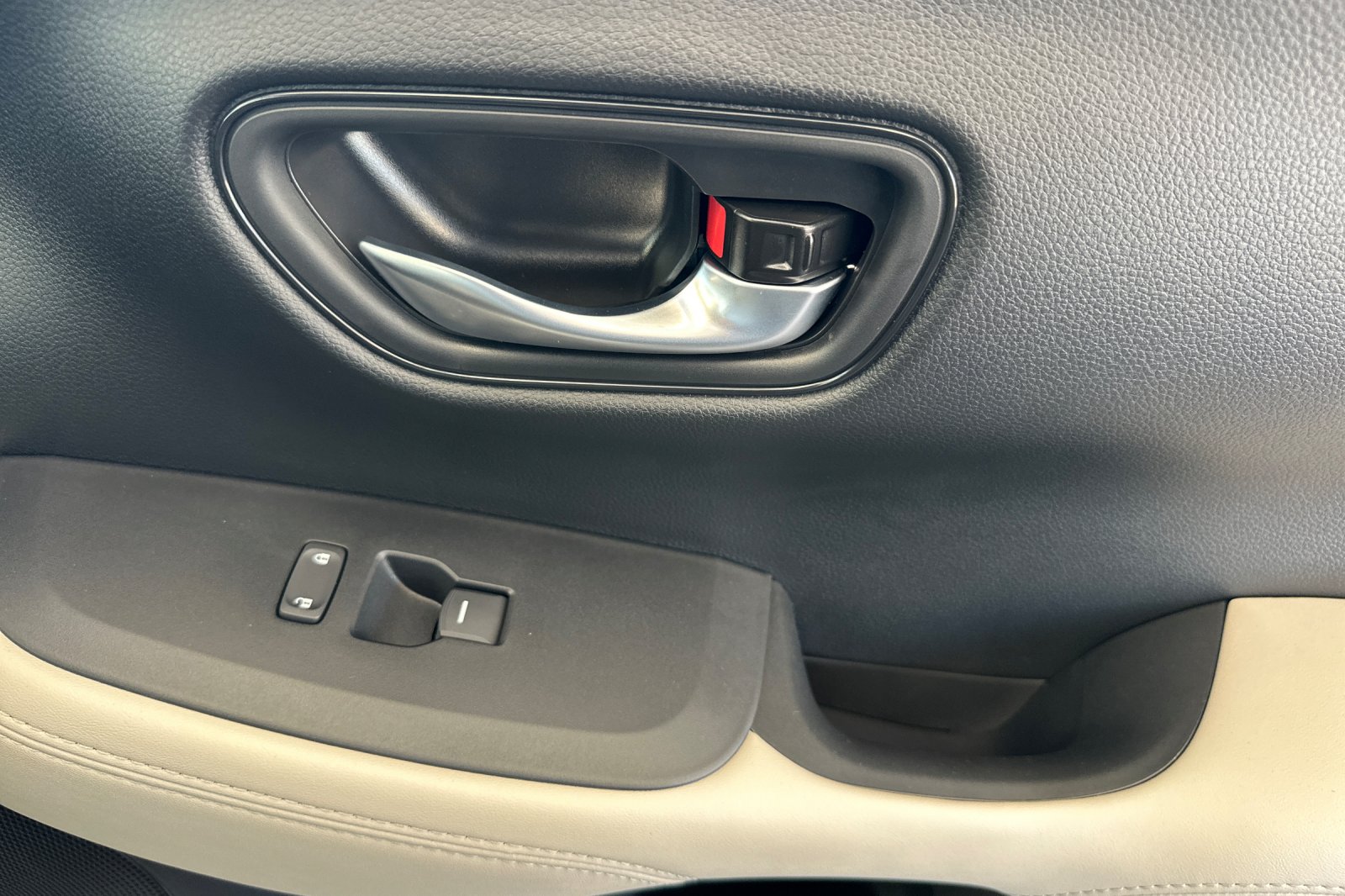2026 Honda HR-V LX photo 18