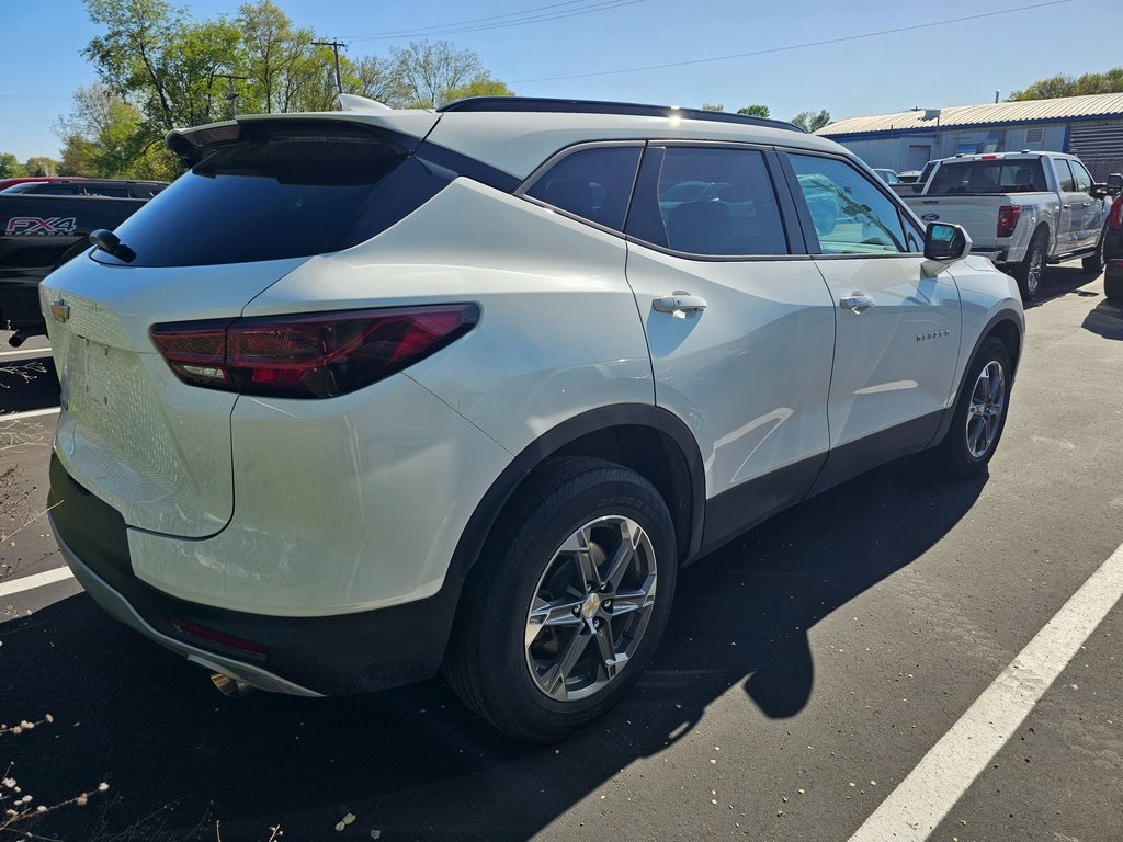 2023 Chevrolet Blazer 2LT photo 3