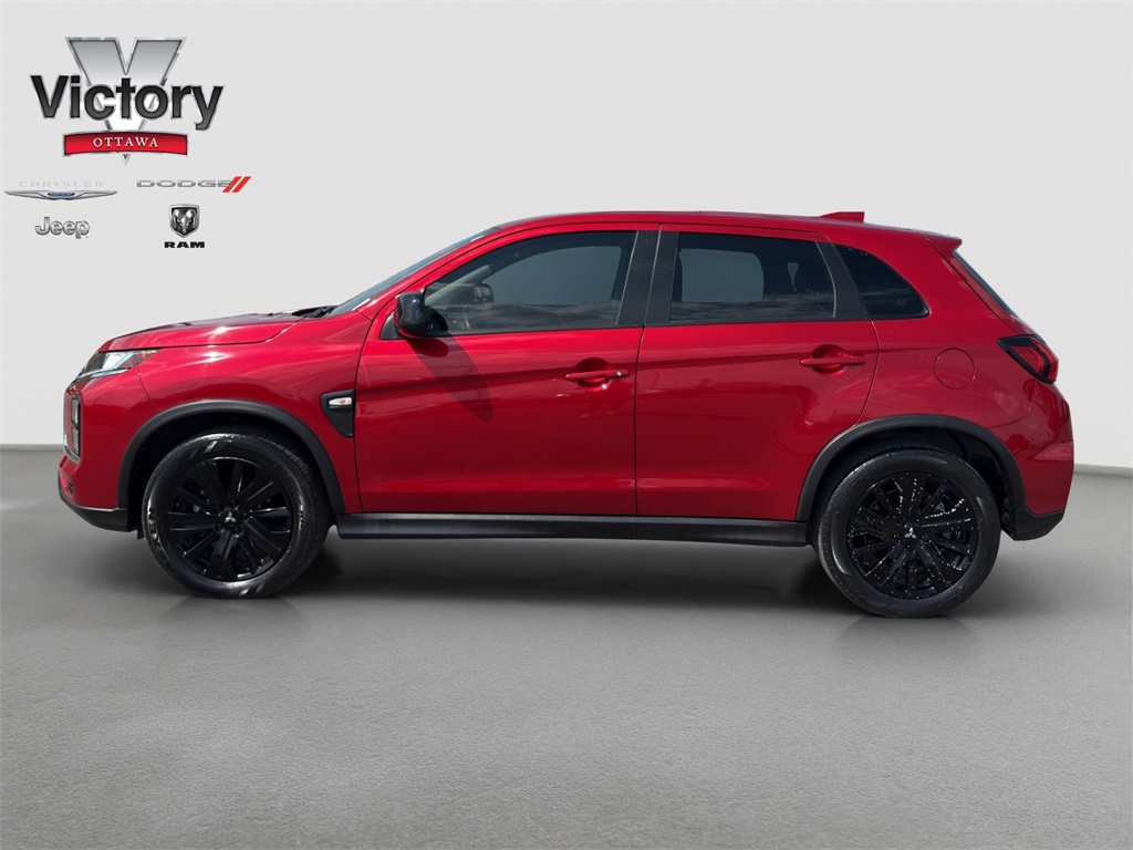 2024 Mitsubishi Outlander Sport LE photo 3