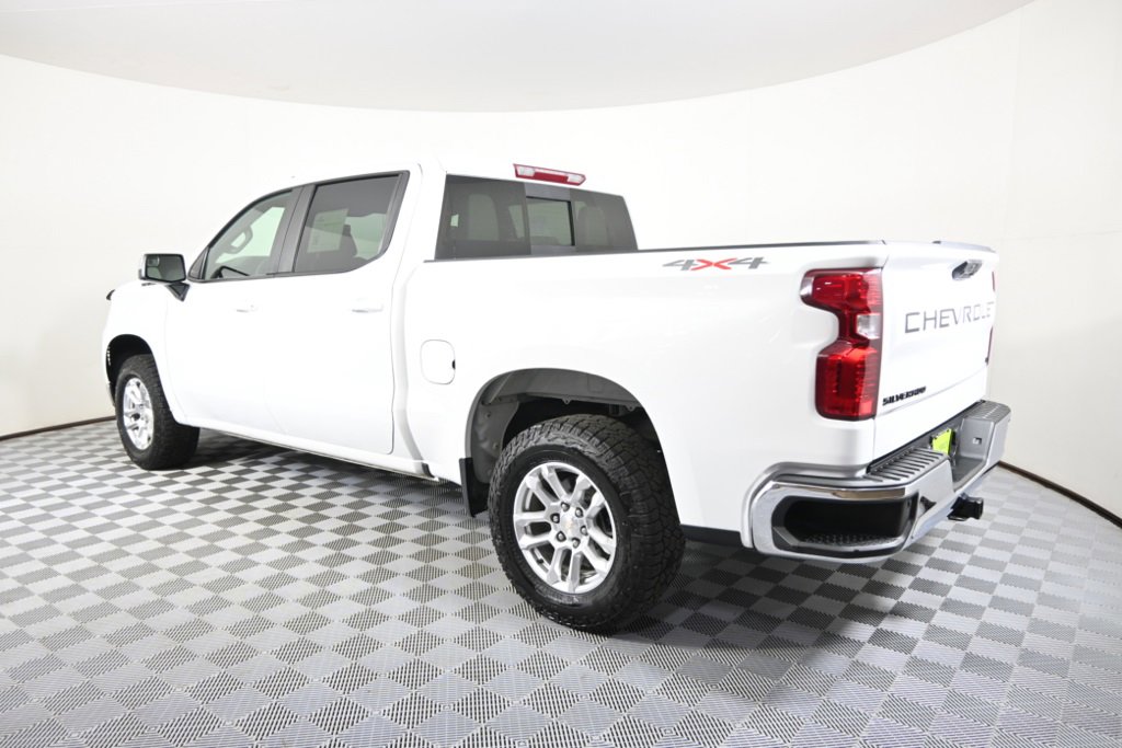 2022 Chevrolet Silverado 1500 LT photo 4