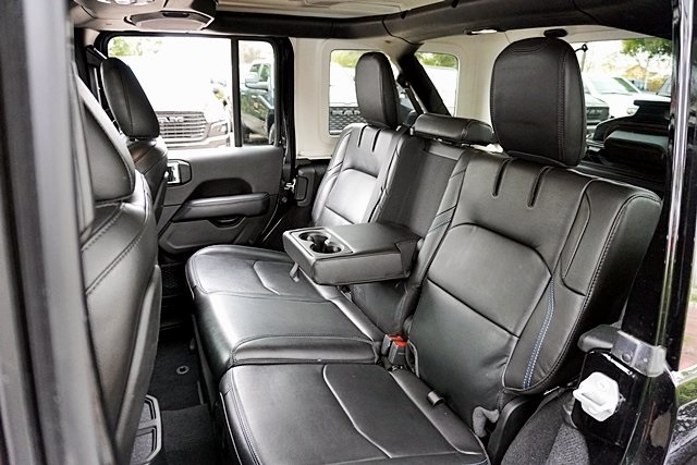 Used 2021 Black Jeep Unlimited Rubicon 4xe image 17