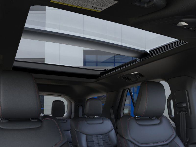 2025 Ford Explorer ST-Line photo 15
