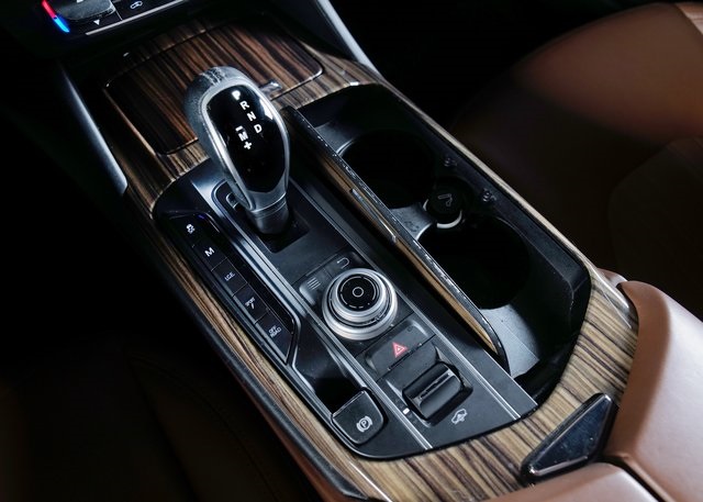 2017 Maserati Levante Base photo 9