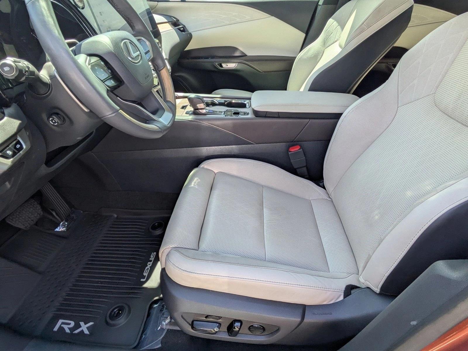 2023 Lexus RX 350h Luxury AWD photo 14