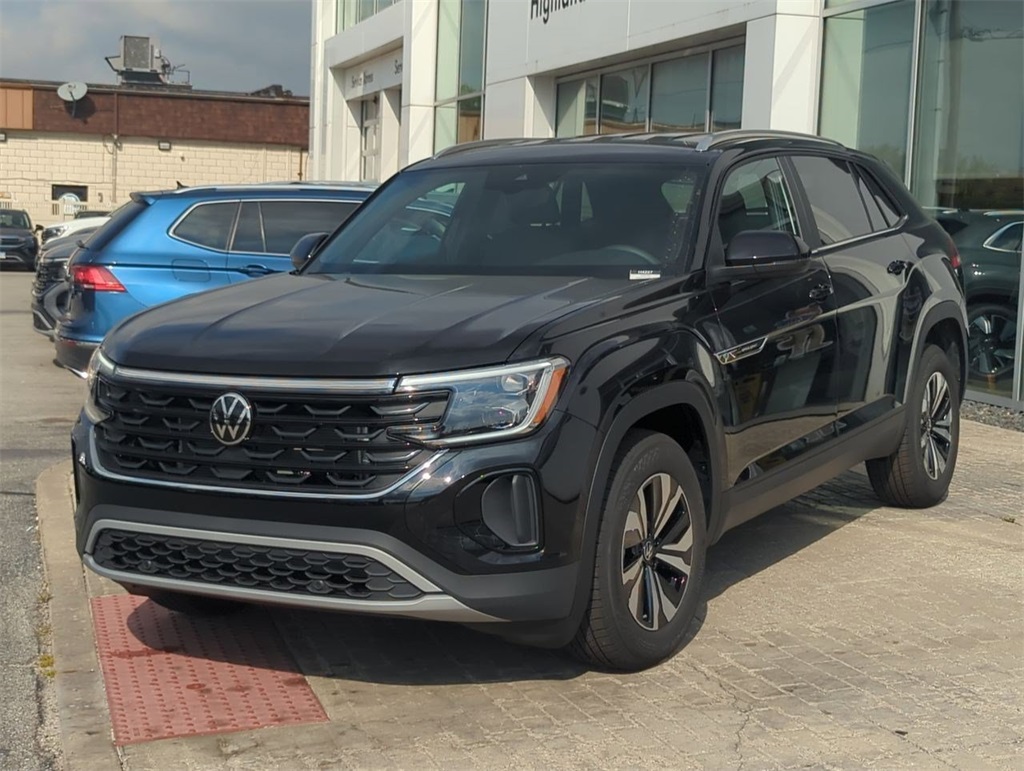 2026 Volkswagen Atlas Cross Sport SE photo 4