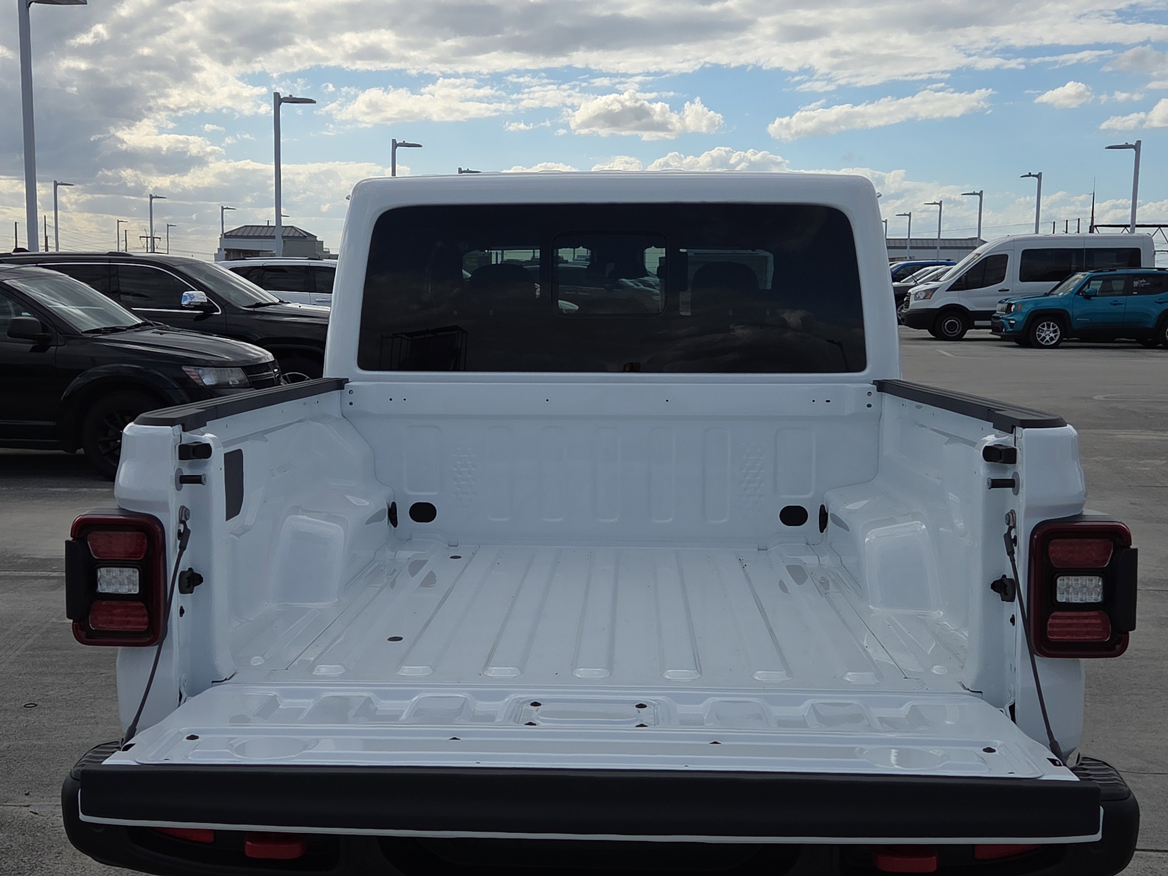 2025 Jeep Gladiator Rubicon photo 2
