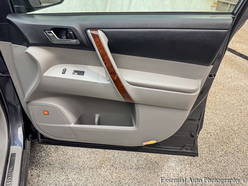 2013 TOYOTA HIGHLANDER - Image 27