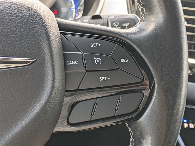 2020 Chrysler Pacifica Touring photo 21
